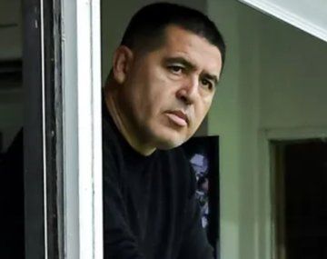 La reacción de Riquelme a los silbidos a Cavani: qué hizo