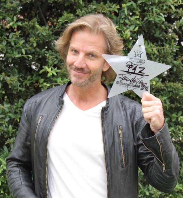 Presentan el árbol navideño interactivo más grande del país