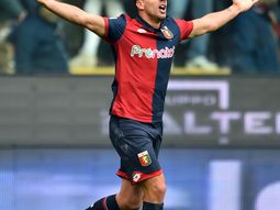 El argentino hizo dos goles en diez minutos El argentino hizo dos goles en diez minutos