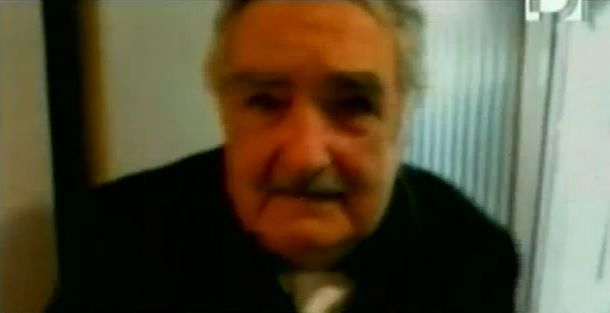 El exabrupto de Mujica contra la FIFA: Son una manga de viejos hijos de...