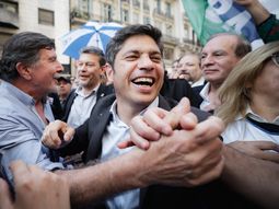 Kicillof celebró el doble rechazo a los vetos de Milei: El pueblo está de pie