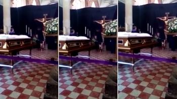 La escultura de Jesús en una iglesia de Jalisco La escultura de Jesús en una iglesia de Jalisco