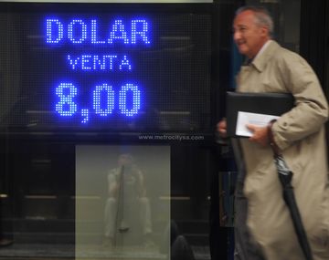 Tras el anuncio de la autorización para comprar dólares