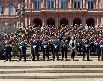 Javier y Karina Milei almorzaron con el Escuadrón Ayacucho