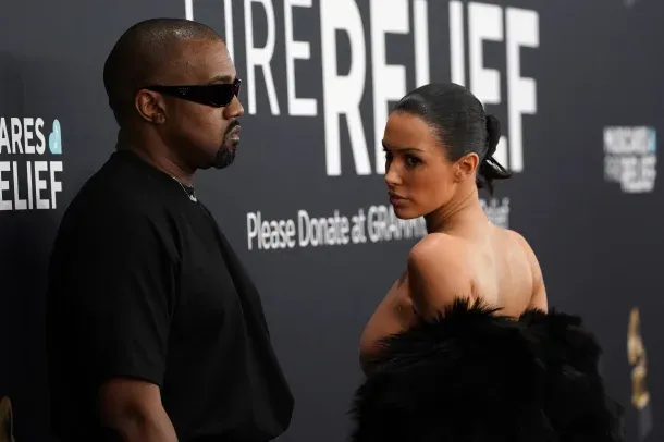 Tras la polémica en los Grammys, rapero Kanye West se declara nazi y afirma: Tengo el dominio sobre mi esposa