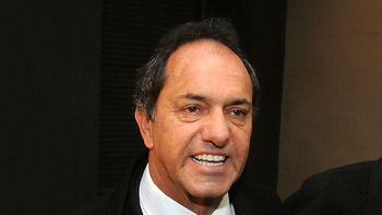 scioli reitero que apoyara a cfk en una eventual re-reeleccion scioli reitero que apoyara a cfk en una eventual re-reeleccion