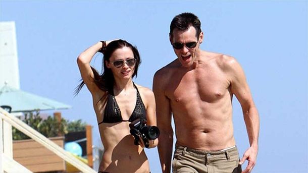 Jim Carrey le daría dinero a la familia de su ex novia fallecida