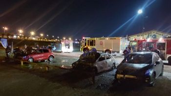 incendiaron los autos de los jugadores de aldosivi incendiaron los autos de los jugadores de aldosivi