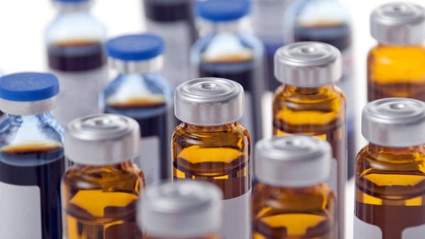 Denuncian a un médico que promocionaba un suplemento milagroso contra el coronavirus