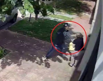 Quilmes: buscan a un ladrón rengo y manco que le robó violentamente a una mujer