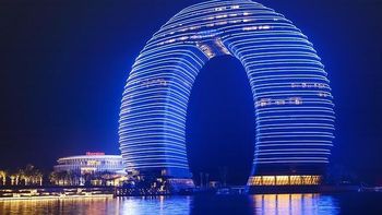 construyeron en china el hotel mas raro del mundo construyeron en china el hotel mas raro del mundo