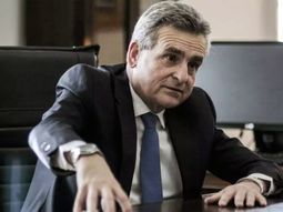 Agustín Rossi podría bajar su candidatura si no mide