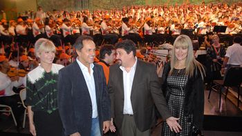 scioli se mostro junto al gobernador de misiones scioli se mostro junto al gobernador de misiones