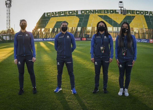 Histórico: cuaterna arbitral femenina en Defensa y Justicia contra Independiente del Valle