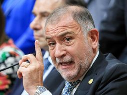 luis juez rompio con el pro y se unio a un interbloque libertario en el senado luis juez rompio con el pro y se unio a un interbloque libertario en el senado