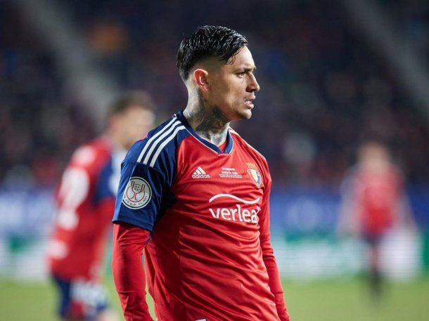 El delantero argentino Chimy Ávila aceptó jugar para la Selección de España