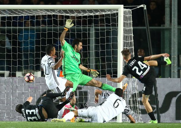 Juventus se descuidó sobre el final y Atalanta le ahogó la victoria