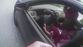 liberaron bajo fianza al policia que mato a un afroamericano desarmado liberaron bajo fianza al policia que mato a un afroamericano desarmado