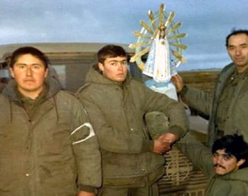 Un ex combatiente de Malvinas viajará al Vaticano para recuperar la virgen que lo acompañó en la guerra
