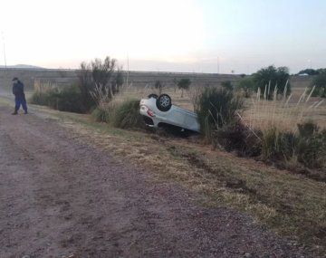 El futbolista volcó su auto en la autopista de las Serranías Puntanas.
