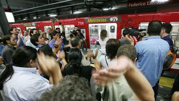 metrodelegados amenazan con paros por bajas frecuencias metrodelegados amenazan con paros por bajas frecuencias