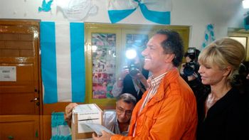 voto scioli: espero que la gente vote en paz, tengo mas fe y esperanza que nunca voto scioli: espero que la gente vote en paz, tengo mas fe y esperanza que nunca