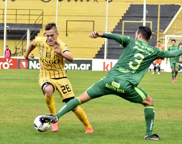 Caruso lo hizo: Sarmiento se queda en Primera