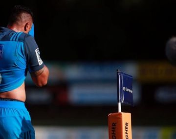 A un All Black se le soltó la cadena y noqueó a un rival