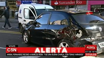 triple choque en belgrano: hay dos heridos triple choque en belgrano: hay dos heridos