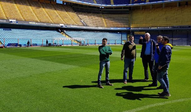 Autoridades de la Federación Peruana pisaron La Bombonera