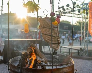 Comer en Jesús María: una familia puede gastar casi 100 mil pesos en una noche