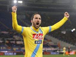 el napoli de higuain supero a la roma y se acerca a la punta el napoli de higuain supero a la roma y se acerca a la punta
