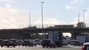 rumbo a la costa: el movimiento en la ruta 2 crece por el inicio del fin de semana largo rumbo a la costa: el movimiento en la ruta 2 crece por el inicio del fin de semana largo