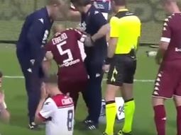 El argentino bromeó con el árbitro El argentino bromeó con el árbitro