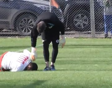 El delantero asustó a todos en la práctica