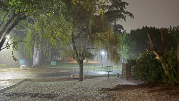 fuerte caida de granizo azoto a varios barrios de la ciudad y el conurbano en plena madrugada: las imagenes fuerte caida de granizo azoto a varios barrios de la ciudad y el conurbano en plena madrugada: las imagenes