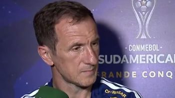 rodolfo arruabarrena puso en duda la titularidad de leandro paredes ante vasco da gama