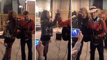 steven tyler sorprendio a un musico callejero y cantaron juntos steven tyler sorprendio a un musico callejero y cantaron juntos