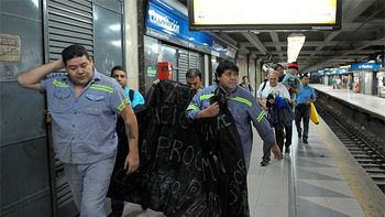 citan a metrodelegados para evitar un paro en el subte citan a metrodelegados para evitar un paro en el subte