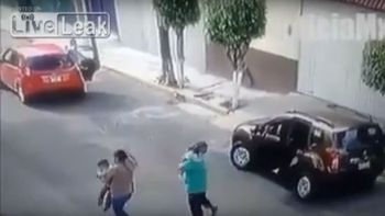 video: le robaron la camioneta, pero logro rescatar a los hijos video: le robaron la camioneta, pero logro rescatar a los hijos