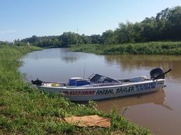 La lancha que transportaba al intendente Claudio Baldezari La lancha que transportaba al intendente Claudio Baldezari