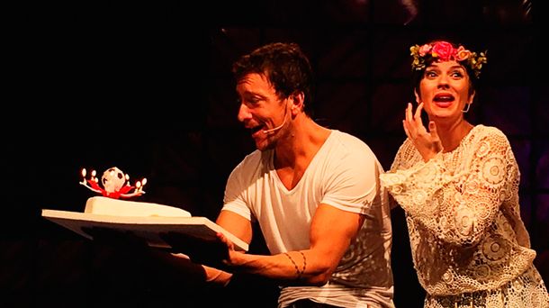 La emotiva sorpresa que le hicieron a Nico Vázquez por su cumpleaños en el escenario