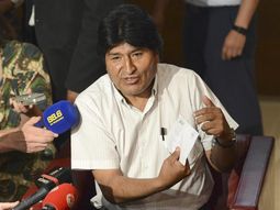 evo morales tambien ofrece asilo politico al topo de la cia evo morales tambien ofrece asilo politico al topo de la cia