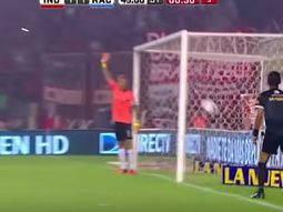 pobre ruso: mas cargadas para el arquero de independiente, ahora con un genial video pobre ruso: mas cargadas para el arquero de independiente, ahora con un genial video