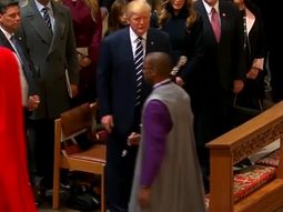 acusan a trump de no saludar a un religioso por ser negro acusan a trump de no saludar a un religioso por ser negro