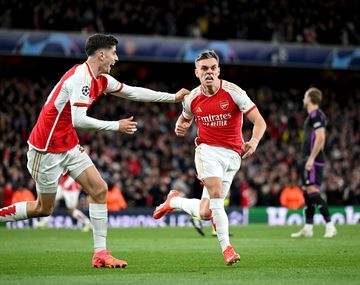 Arsenal y Bayern Munich empataron 2-2 por los cuartos de la Champions League