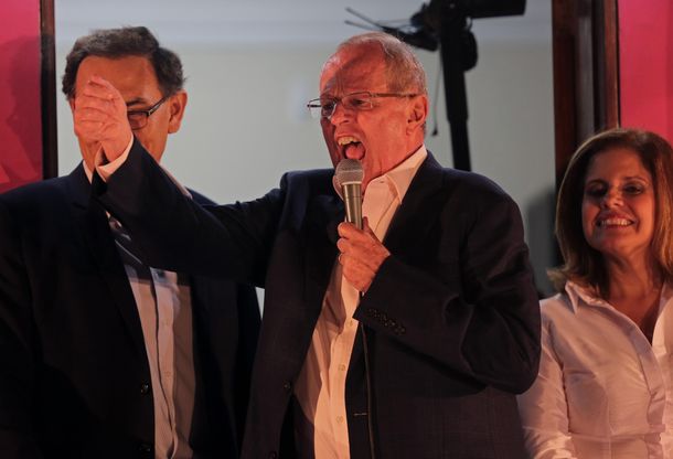 Con casi el 90% de las mesas escrutadas, Kuczynski saca ventaja en Perú