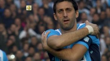 emocionante: asi homenajearon a diego milito en el minuto 22 en avellaneda emocionante: asi homenajearon a diego milito en el minuto 22 en avellaneda