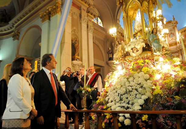 En Catamarca, Scioli pidió votar a favor del trabajo