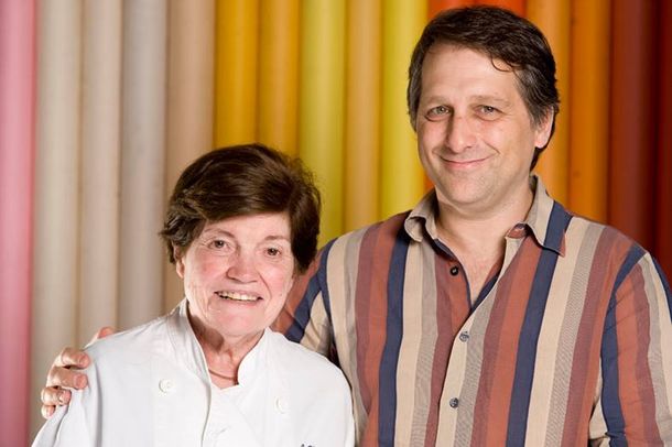 La abuela de Lola Chomnalez apuntó contra la madrina y su pareja Se llevaban muy mal